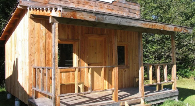 Fort Wells Gray Rustic Cabins Hostel, Prenota Ostello Ostelli a Columbia Britannica, Ostello