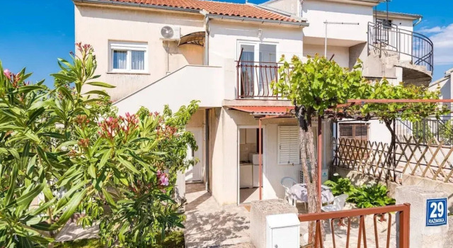 Cozy Apartment in Sibenik-brodarica