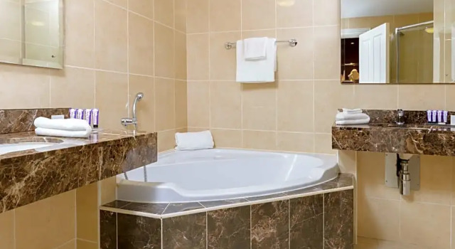 Номер Deluxe The Brehon Hotel & Spa