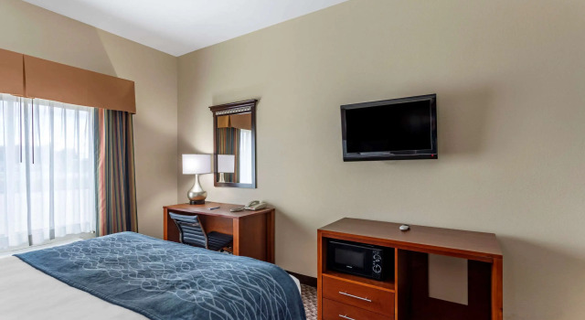 Четырёхместный номер для гостей с ограниченными возможностями Comfort Inn & Suites Carbondale University Area