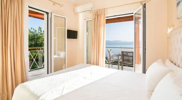 Апартаменты Premium Brentanos Apartments - A - View of Paradise
