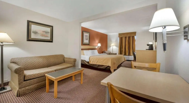 Четырёхместный номер Deluxe Surestay By Best Western Obetz Rickenbacker Airport