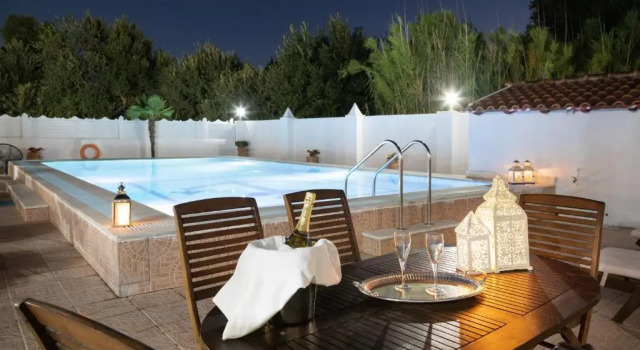 Вилла Villa Paradiso: Near beach, superb pool and garden