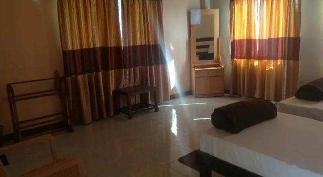 Jayasinghe Cottages & Food Court, Забронировать Отель Нувара-Элия 