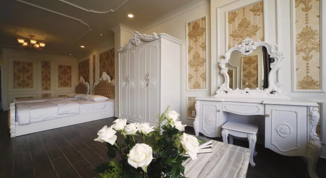royal hotel bà điểm hồ chi minh, Забронировать Отель Отели Танбинь с парковкой, Парковка