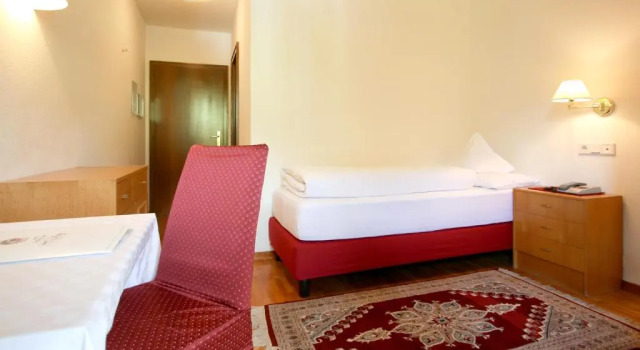Номер Standard Al Plan, A mountain moving hotel