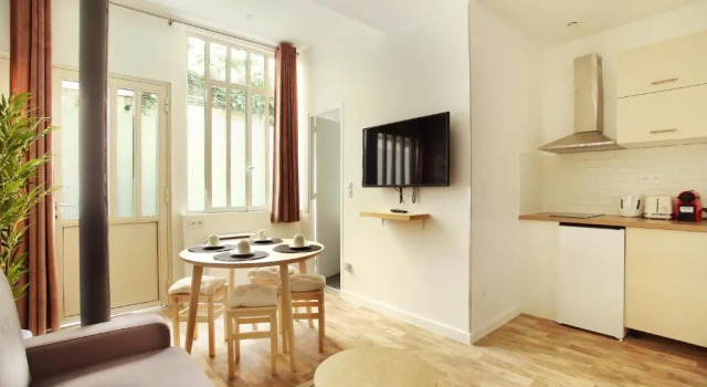 Студия Superior Rent a Room - Residence Charon