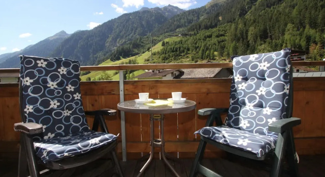 Семейные апартаменты Karlspitze -Natur Pur Appartementhaus