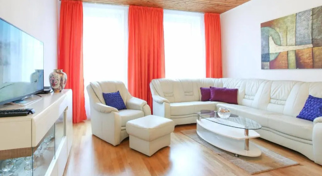 Апартаменты Deluxe Lovely Apartment I Close to Main Station I 10 Minutes to Belvedere