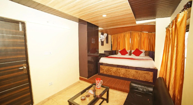 Oyo 8594 Golden Nest, Rezervovat Hotel Nainital Uttarakhand