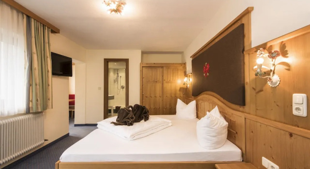 Номер Classic ERIKA Pure Panoramahotel inklusive Stubai Super Card von Mai bis Oktober - Montag bis Samstag inklusive Abendessen