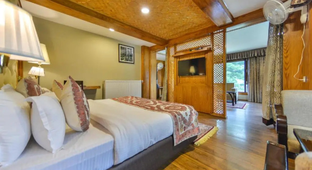 Hotel Royal Hillton, Pahalgam, Забронировать Отель Отели Пахалгам 3 звезды, 3*