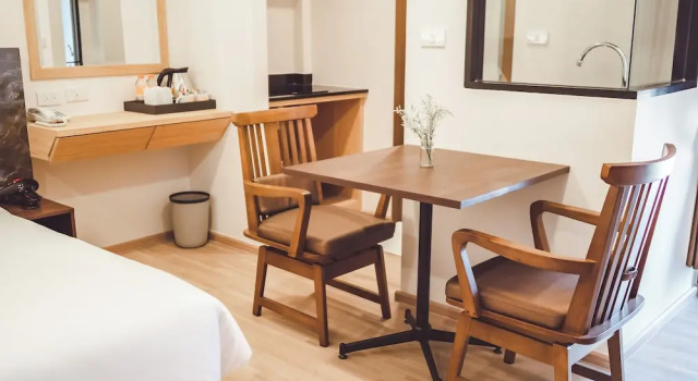 Номер Luxury B2 Amata Nakorn Premier Hotel