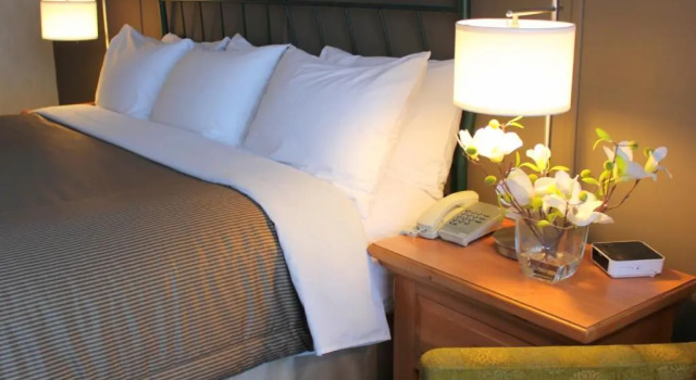 Двухместный номер Standard Confederation Place Hotel