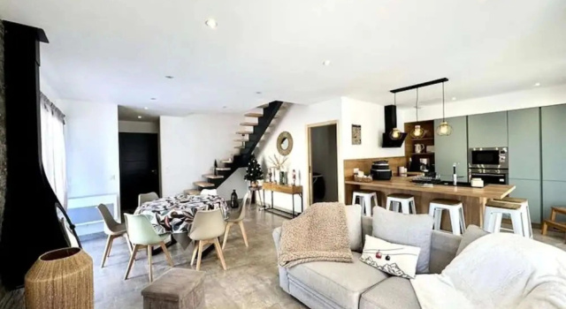 House Near Formigueres Ski Slopes, Rezerwuj Apartament Hotele w Formigueres z parkingiem, Parking