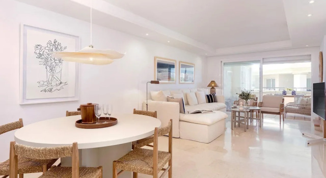 Bright Apartment Front of Beach Guadalmansa Beach, Забронировать Апартаменты/квартира Апартаменты Эстепона, Апартаменты/квартира
