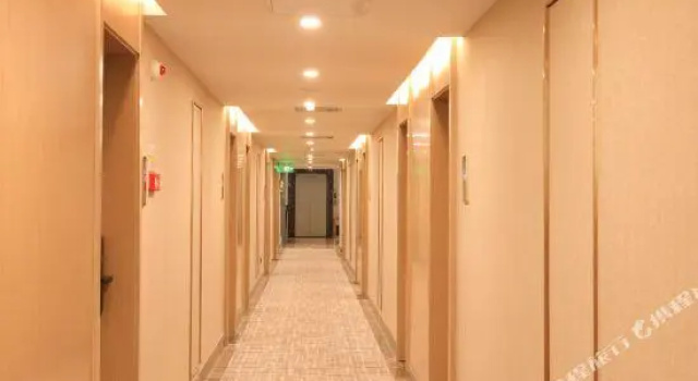 Номер Standard Five Rams City Hotel