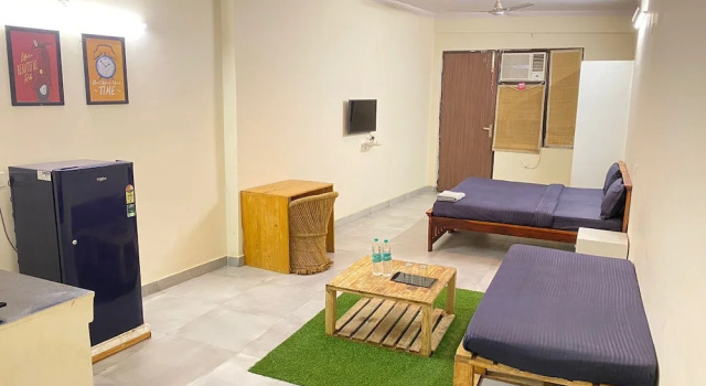 GoBravo Dev Palace & Studio Apartments