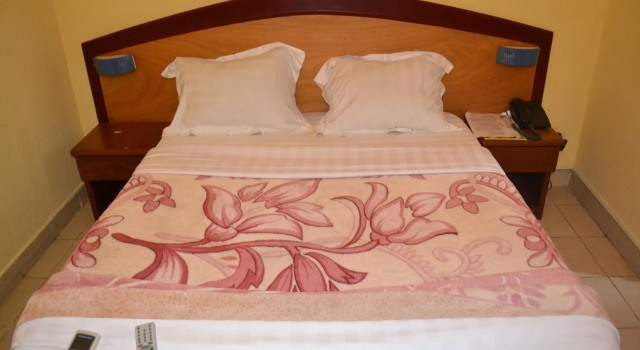 Hôtel Akena City, Boek Hotel Hotels in Douala met parkeren, Parkeren