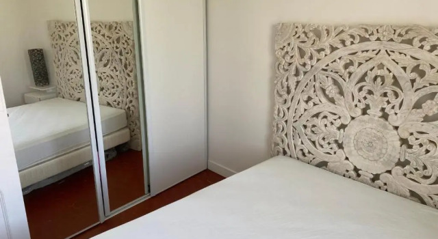 Коттедж c 1 комнатой Petite maison de charme - Le jardin secret dAlice