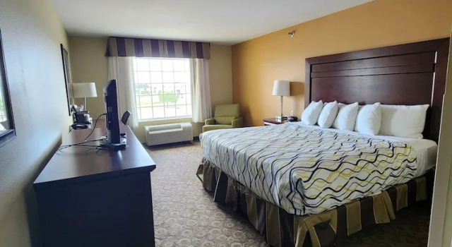 Номер Standard La Quinta Inn & Suites by Wyndham Minot