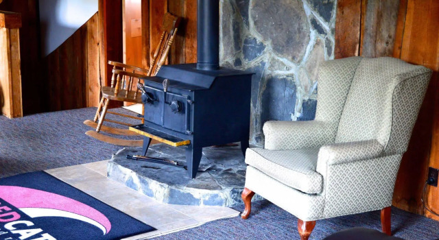 Red Shutter Inn, Buchen Sie Hotel Red Mountain Rossland
