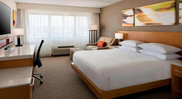 Номер Standard Delta Hotels by Marriott Utica