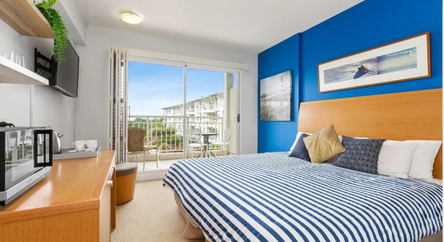 Resort On The Beach 5215