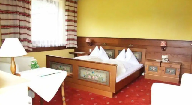 Двухместный номер Standard с балконом и с видом на горы Ferienhotel Knollhof