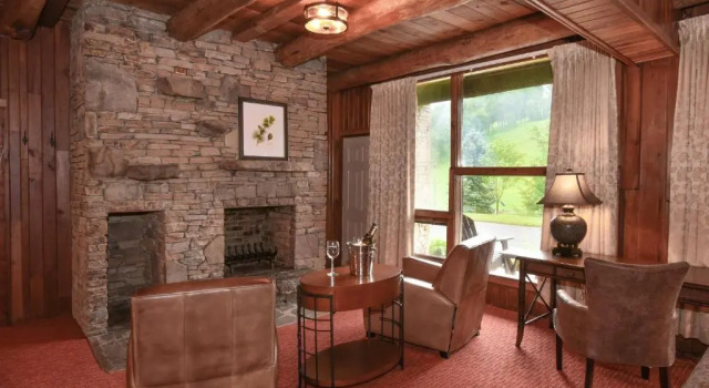 Suite Slopeside Hotel by Seven Springs Resort