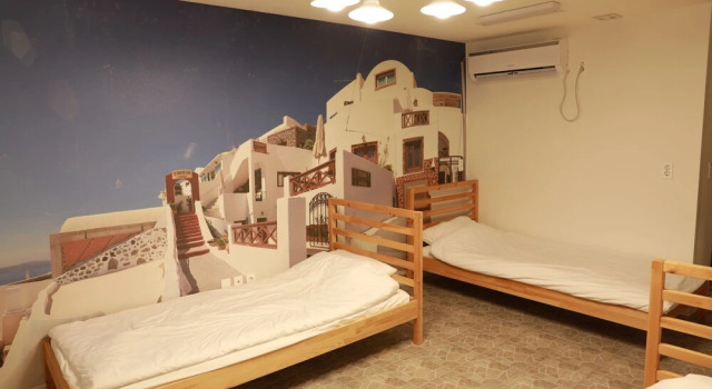 Love Jeju Sanbangsan Guesthouse - Hostel, Забронировать Хостел Отели Согвипхо с парковкой, Парковка
