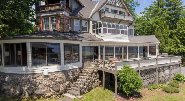 Depe Dene Lakeside Resort, Забронировать Курортный отель Лейк-Джордж Adirondack Mountains