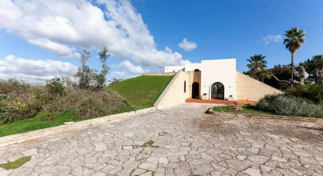 Вилла Villa Golia Pool Jacuzzi and Sauna - Happy Rentals