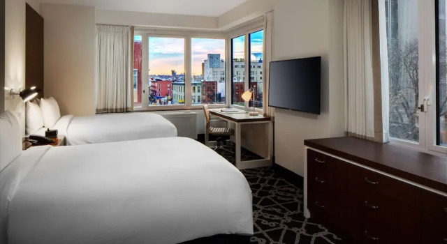 Четырёхместный номер Deluxe Hilton Brooklyn New York - Newly Renovated