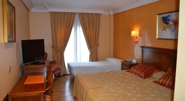 Трёхместный номер Standard Sercotel Guadiana