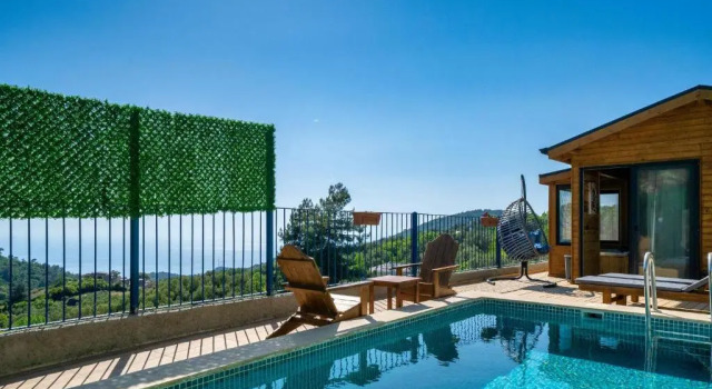 Бунгало Honeymoon Bungalow With Private Pool and Sea View