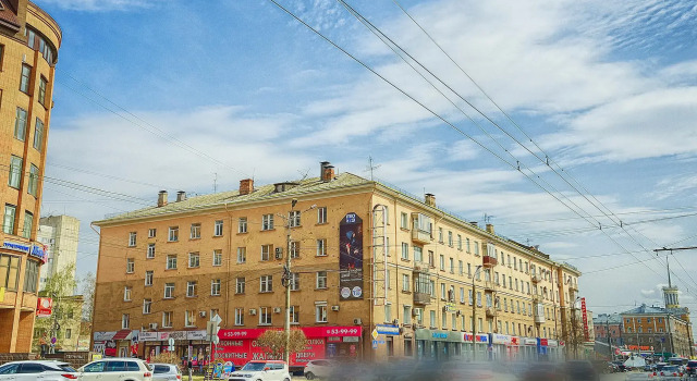 Apartments on Karl Marx Avenue 17, Book Apartment The Central Administrative District 