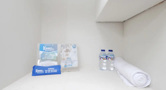 Номер Standard Kamar Keluarga Bandara Mas Syariah