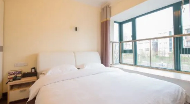 Люкс Yancheng Yiyi Boutique Hotel