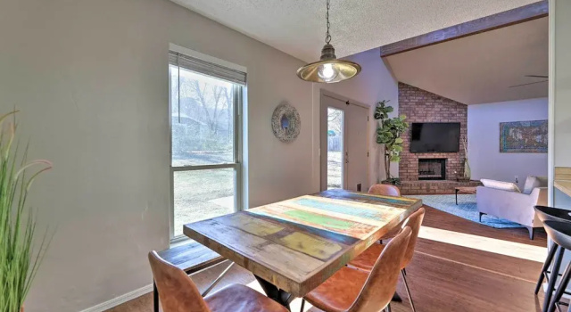 Коттедж Modern Fayetteville Home < 1 Mi to U of A!