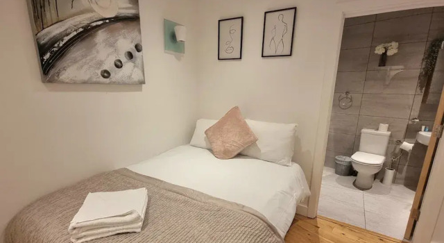 Large Duplex 7 Adults at London Bridge, Забронировать Отель Отели Лондона 3 звезды, рядом с St Olaf House, 3*