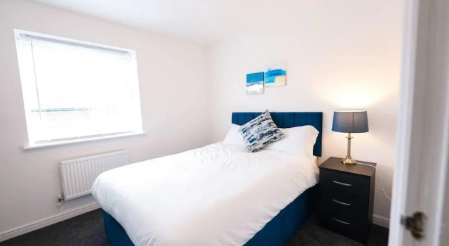 Immaculate 4-bed House in Kings Norton, Varaa Hotelli Kings Norton West Midlands