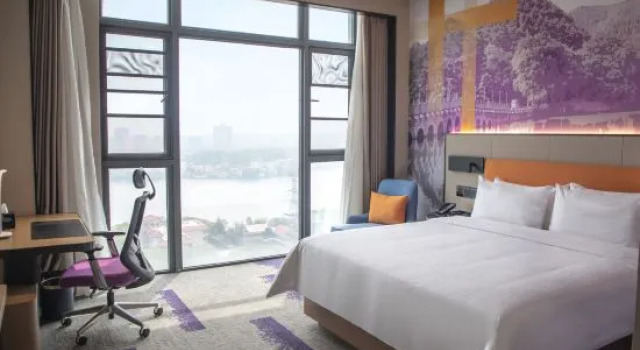 Семейный люкс Hampton by hilton jiujiang xunyang