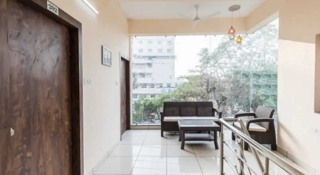 Anroute Stays127- Opposite Bansal Hospital