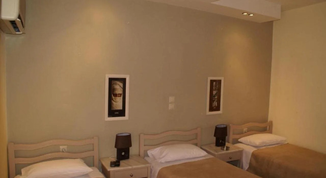 Yria Hotel