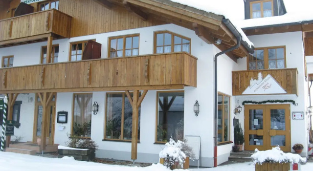 Alpenhotel Allgäu, Varaa Matkakoti Hotellit Baijeri pysäköinnillä, Pysäköinti