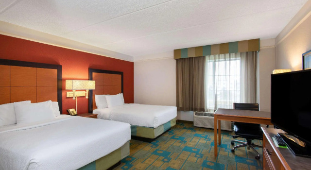 Четырёхместный номер Deluxe La Quinta by Wyndham Jacksonville Butler Blvd