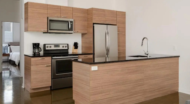 Апартаменты Deluxe Hip Old Montreal Suites by Sonder