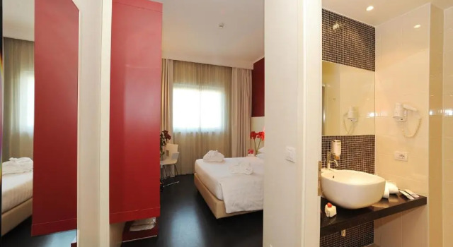 Трёхместный номер Comfort MICHELINO 75 by the Sydney Hotel