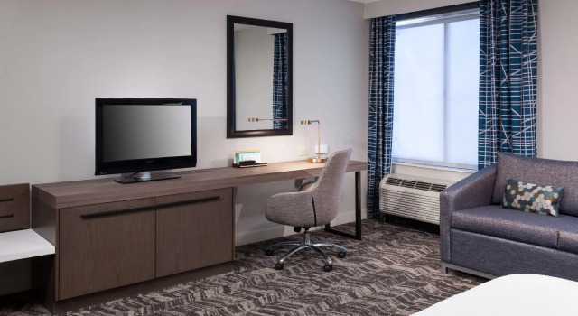 Двухместный номер Mobility Accessible with Roll-In Shower Hilton Garden Inn Savannah Airport